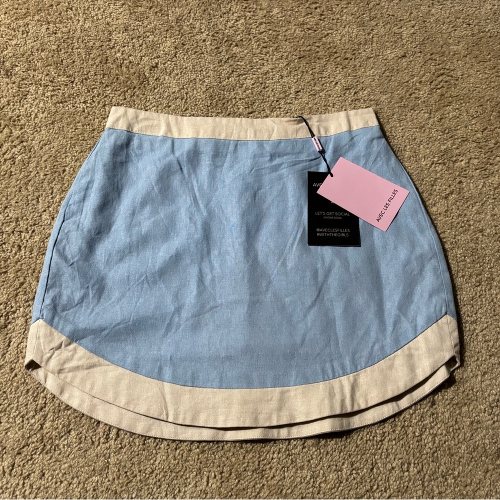 Avec Les Filles Blue and Cream Skirt Set - Picture 4 of 9